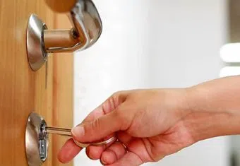 Lock Locksmith Tech Coral Springs, FL 954-283-5716 logo-image - 24-hour-emergency-locksmith