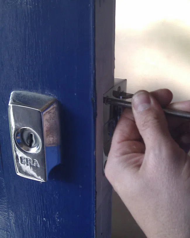 Lock Locksmith Tech Coral Springs, FL 954-283-5716 - locksmith-service